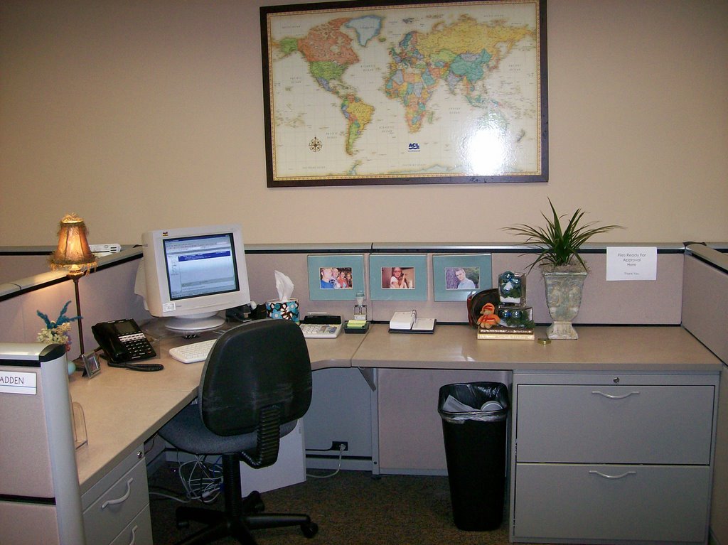Amazing And Simple Decorating Your Office Placement - Homes Alternative